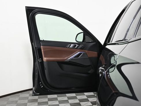 Used 2021 BMW X6 xDrive40i w/ M Sport Package AWD/4WD image 29