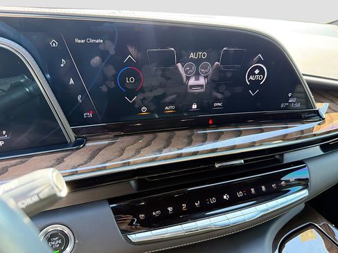 Used 2023 Cadillac Escalade Sport Platinum image 37