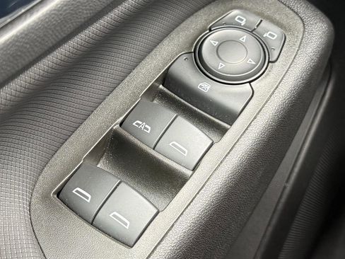 Used 2023 Chevrolet Equinox RS image 21