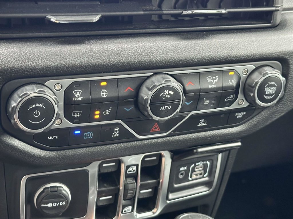 Used 2024 Jeep Wrangler Unlimited w/ Convenience Group AWD/4WD image 20
