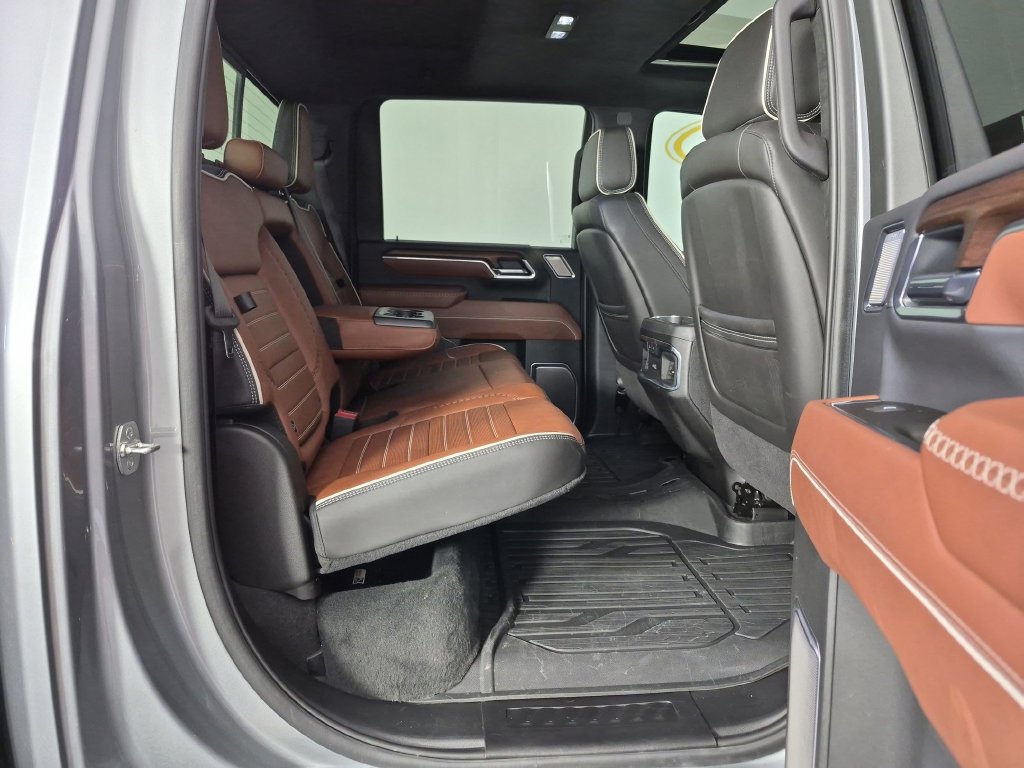 Used 2025 GMC Sierra 3500 Denali Ultimate AWD/4WD image 33