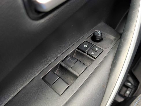 Used 2022 Toyota Corolla SE w/ Carpet Mat Package (TMS) FWD image 14