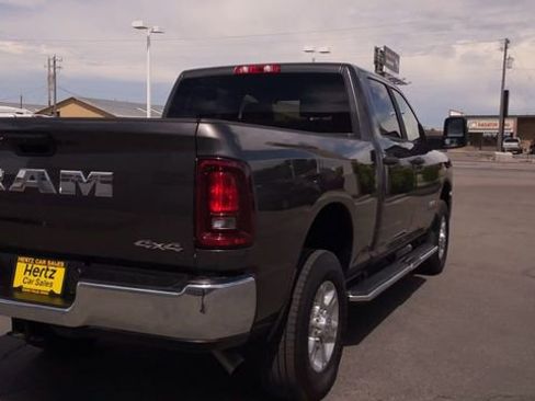 Used 2025 RAM 2500 Big Horn AWD/4WD image 9