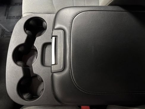 Used 2022 RAM 1500 Classic SLT image 19