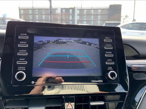 Used 2022 Toyota Camry SE image 26