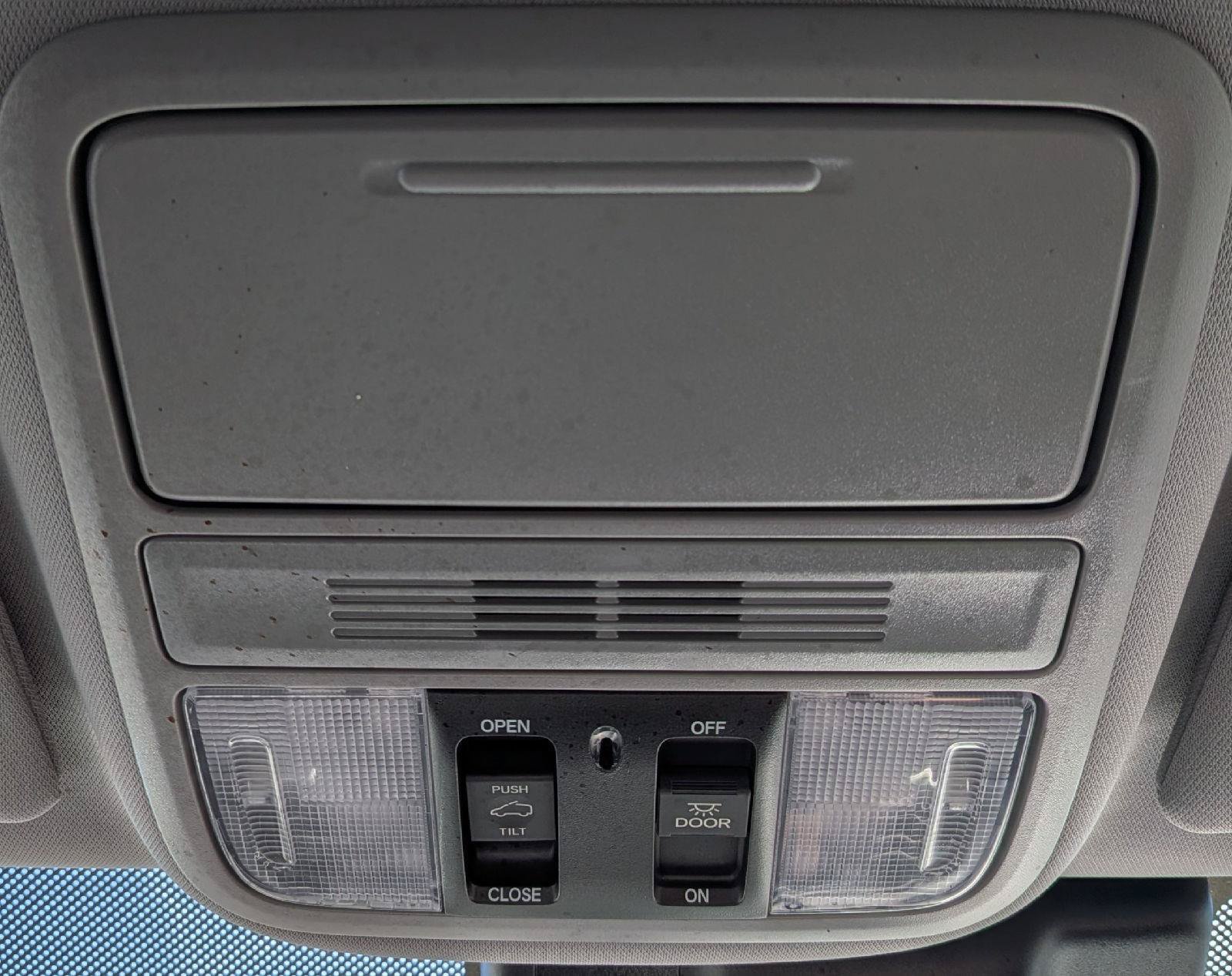 Used 2018 Honda Odyssey EX-L image 22
