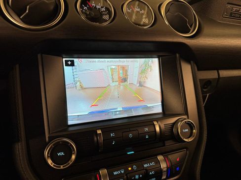 Used 2016 Ford Mustang Shelby GT350 w/ Technology Package image 24