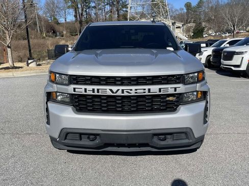 Used 2020 Chevrolet Silverado 1500 Custom w/ Custom Value Package image 9