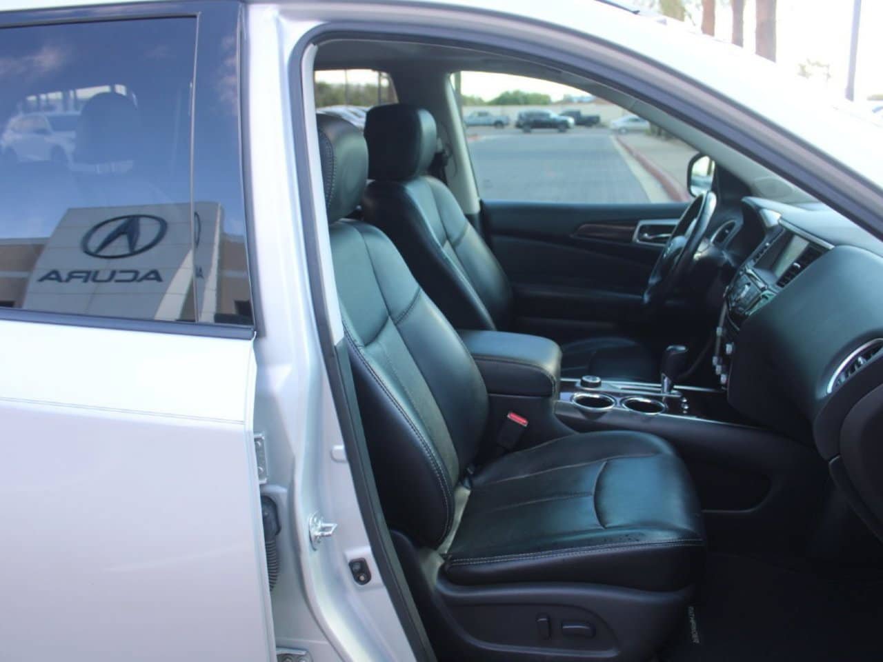 Used 2014 Nissan Pathfinder Platinum w/ Platinum Premium Package AWD/4WD image 15