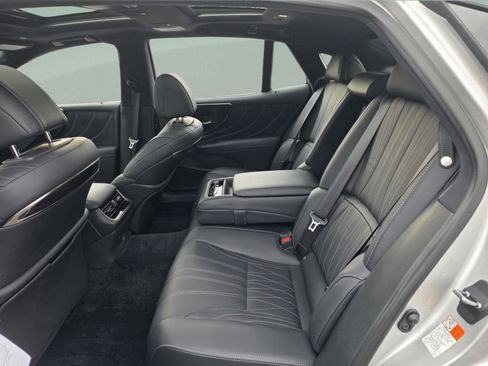 Certified 2024 Lexus LS 500 w/ Interior Upgrade Package image 19