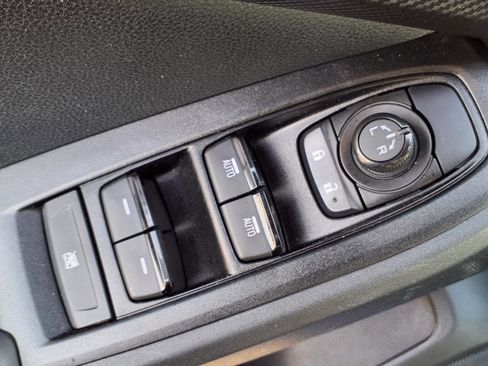 Used 2024 Subaru Crosstrek 2.5i Wilderness image 12