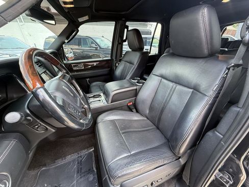 Used 2016 Lincoln Navigator Reserve AWD/4WD image 16