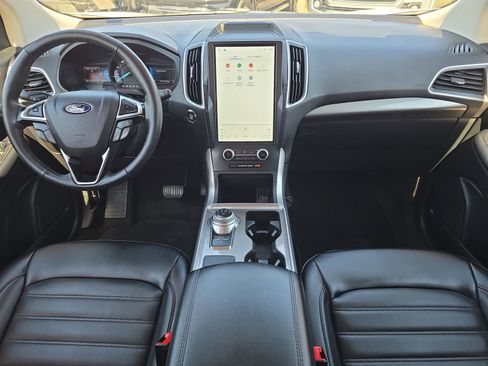Certified 2024 Ford Edge SEL image 8