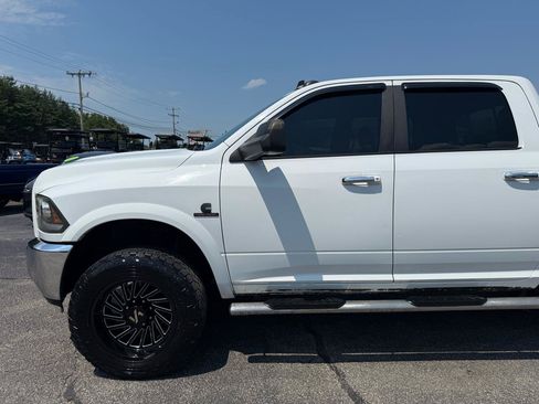 Used 2017 RAM 2500 SLT AWD/4WD image 5