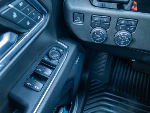 Used 2023 Chevrolet Silverado 1500 LTZ w/ LTZ Premium Package AWD/4WD image 23