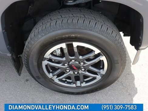 Used 2024 Toyota Tacoma TRD Sport image 28