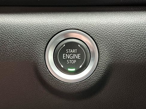 Certified 2025 GMC Terrain Elevation w/ Technology Package II AWD/4WD image 20