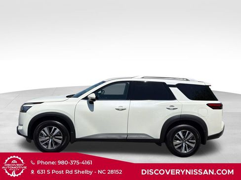 Certified 2024 Nissan Pathfinder SL FWD image 9