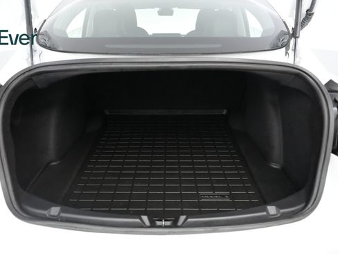 Used 2020 Tesla Model 3 Standard Range RWD image 8