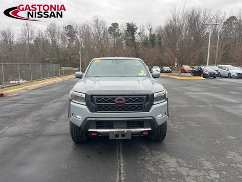 Used 2023 Nissan Frontier PRO-4X w/ Technology Package image 2