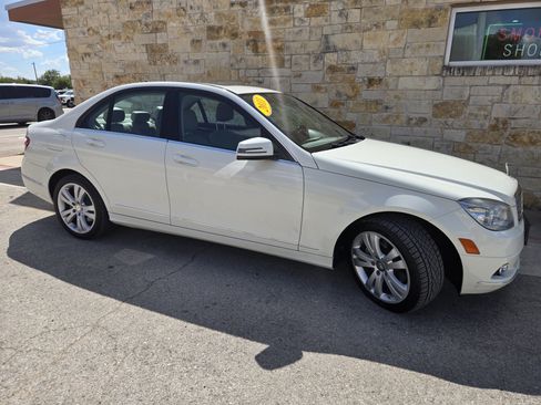 Used 2011 Mercedes-Benz C 300 Sedan image 19