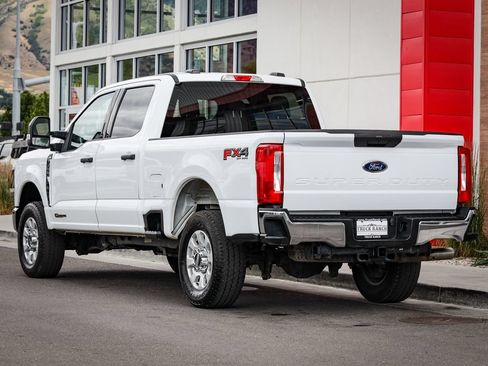 Used 2024 Ford F250 XLT w/ FX4 Off-Road Package AWD/4WD image 6