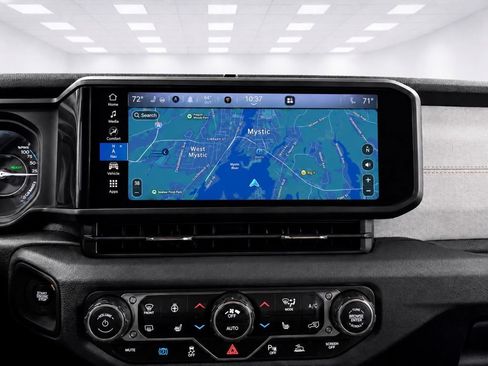 Used 2024 Jeep Wrangler Unlimited w/ Convenience Group AWD/4WD image 32