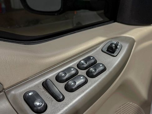 Used 2002 Ford F350 XLT image 6