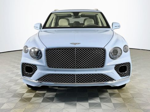Certified 2023 Bentley Bentayga AWD/4WD image 8