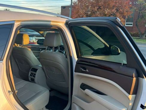 Used 2015 Cadillac SRX Luxury w/ Driver Awareness Package image 18