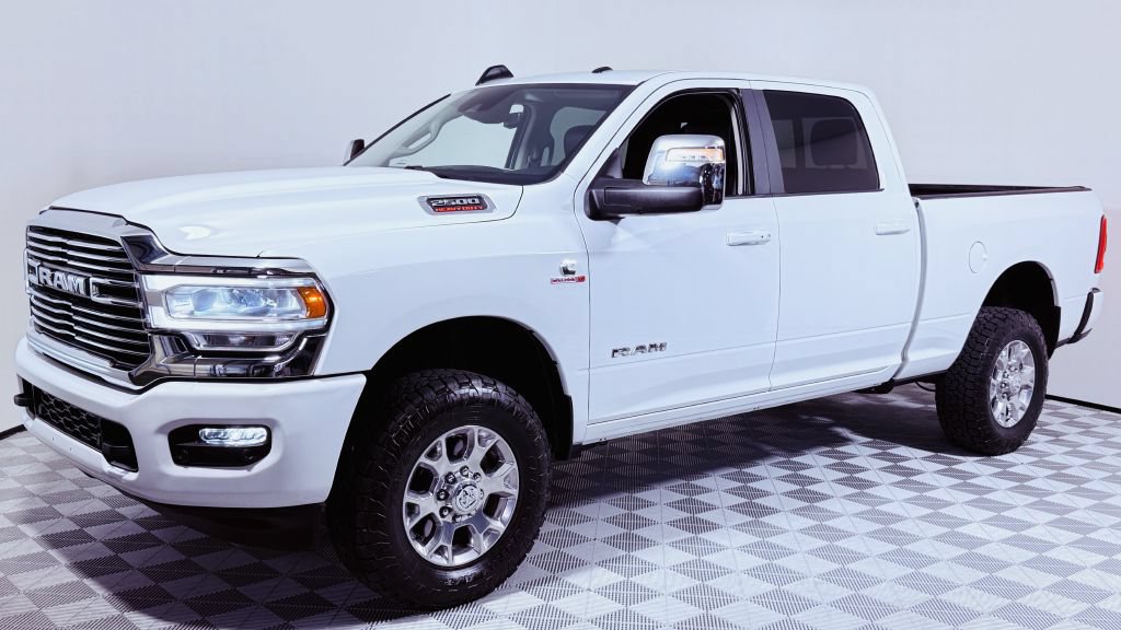 Used 2024 RAM 2500 4x4 Crew Cab Laramie w/ Safety Group image 8