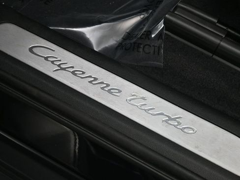 Certified 2022 Porsche Cayenne Turbo image 25