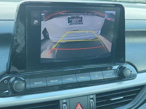 Used 2024 Kia Forte LXS image 27