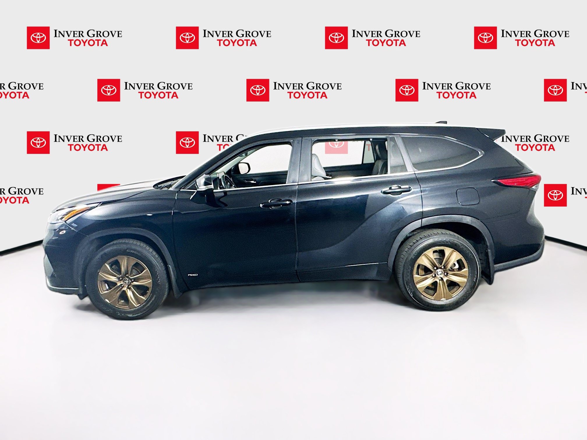 Used 2023 Toyota Highlander Bronze Edition AWD/4WD image 8