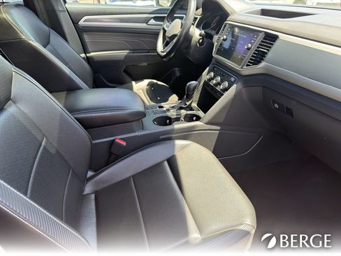 Used 2021 Volkswagen Atlas Cross Sport SE w/ Panoramic Sunroof Package FWD image 33