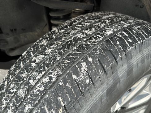 Used 2019 Toyota Tacoma Limited image 9