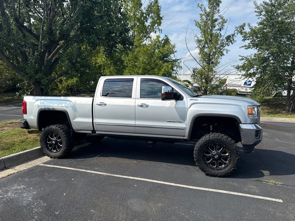 Used 2016 GMC Sierra 2500 SLT w/ Suspension Package, Off-Road AWD/4WD image 2