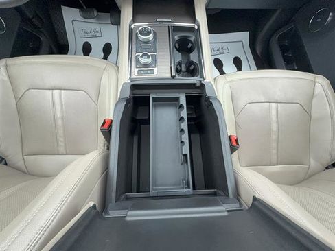Used 2024 Ford Expedition Limited image 18