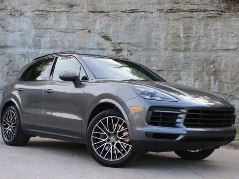 Used 2019 Porsche Cayenne S AWD/4WD image 1