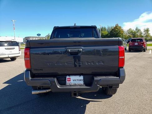 New 2025 Toyota Tacoma TRD Sport image 6