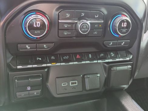 Used 2020 Chevrolet Silverado 1500 RST image 19