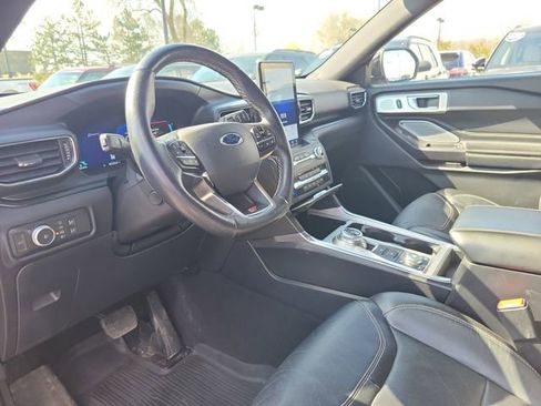 Certified 2020 Ford Explorer ST w/ Premium Technology Package AWD/4WD image 14