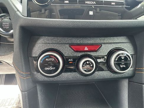 Used 2022 Subaru Crosstrek 2.5i Limited w/ Moonroof Package 2 image 24