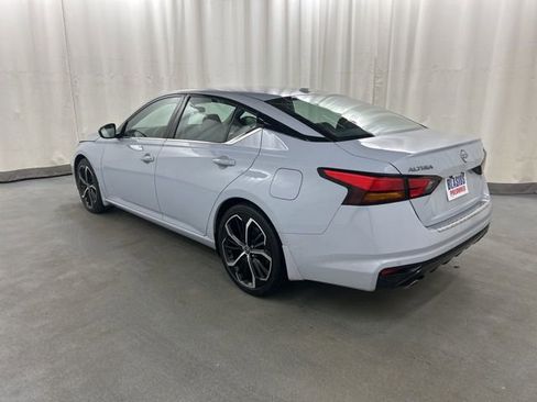 Used 2023 Nissan Altima 2.5 SR image 4