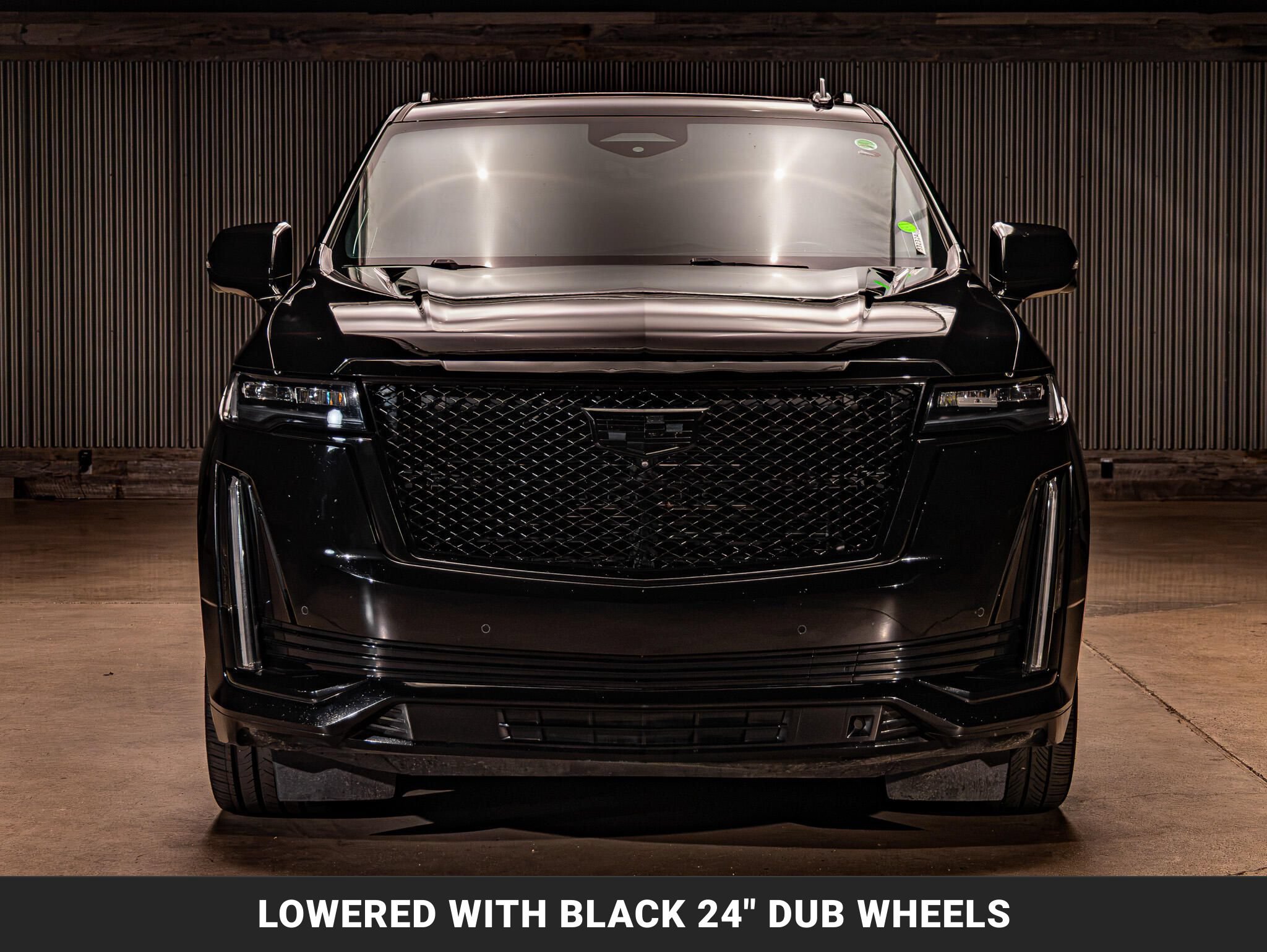 Used 2022 Cadillac Escalade Sport Platinum w/ LPO, ONYX Package AWD/4WD image 3