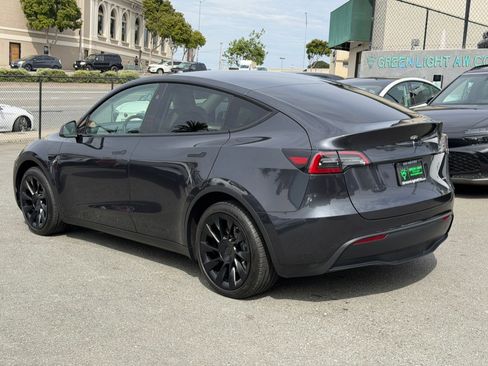 Used 2024 Tesla Model Y Long Range image 7