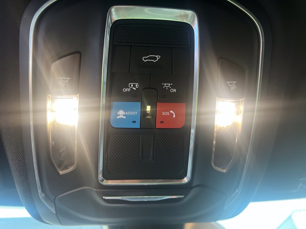 Used 2021 Jeep Grand Cherokee L Laredo RWD image 16