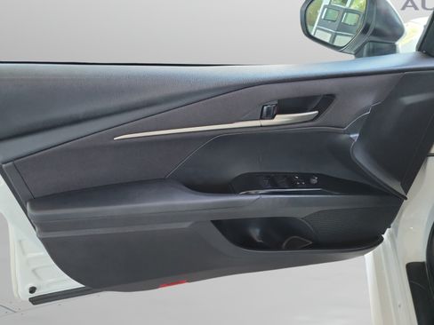 Used 2025 Toyota Camry LE FWD image 7