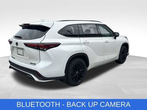 Used 2024 Toyota Highlander XSE AWD/4WD image 4