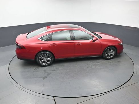 Certified 2023 Honda Accord EX image 40